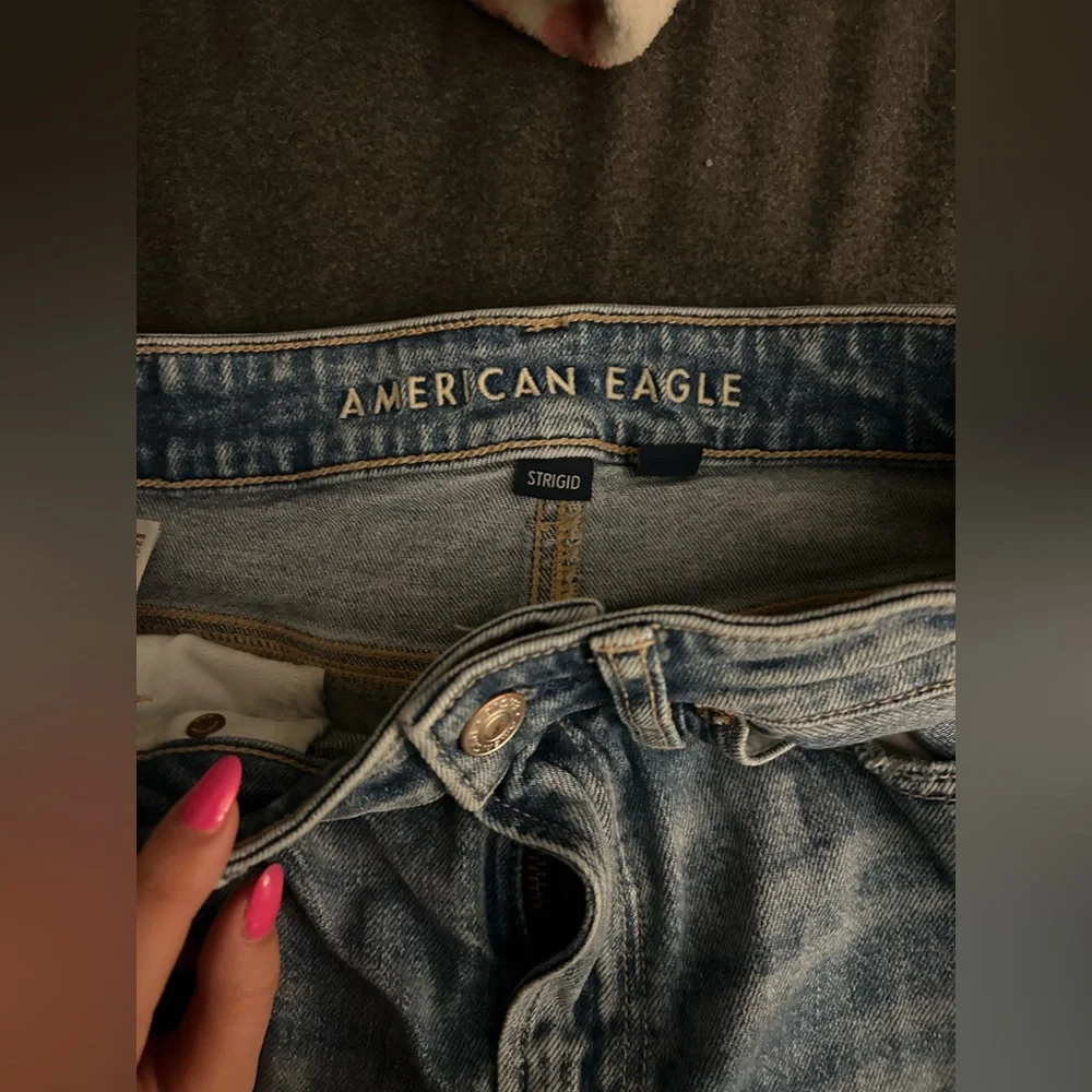 American Eagle Strigid Jeans - Picture 3 of 4